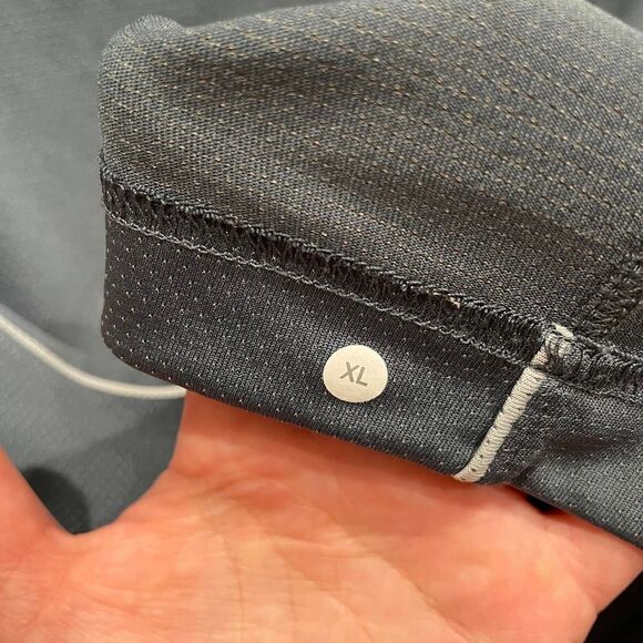 Lululemon Men’s Vintage Athletic Short Sleeve Shirt - Size: XL - Picture 3 of 7